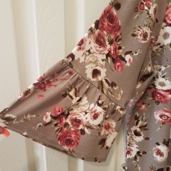 Pull-On Ruffle Sleeve Top - Picture 2 of 5